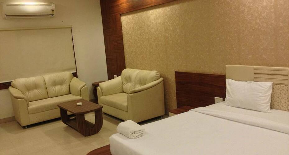 Platinum Resort And Garden, Itarsi 1